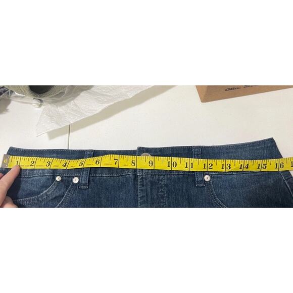 BANDOLINO Women's Distressed Dark Wash Reg Fit Knee Length Jean Skirt size 6 - Picture 3 of 8